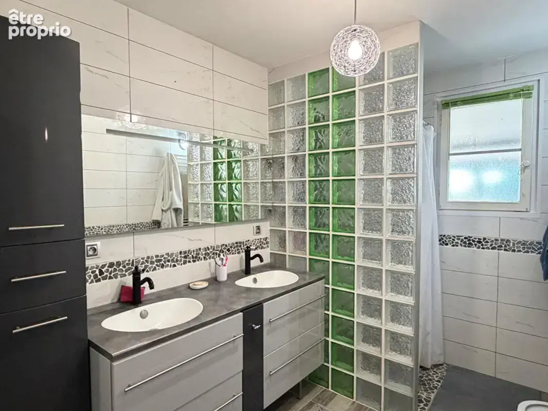Maison Chinon 6 pièce(s) 174 m2 Piscine Terrain 1900m2 - photo 8