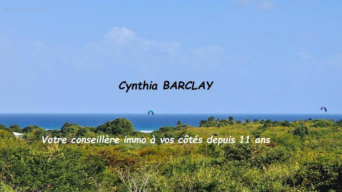 Terrain à SAINTE-ANNE