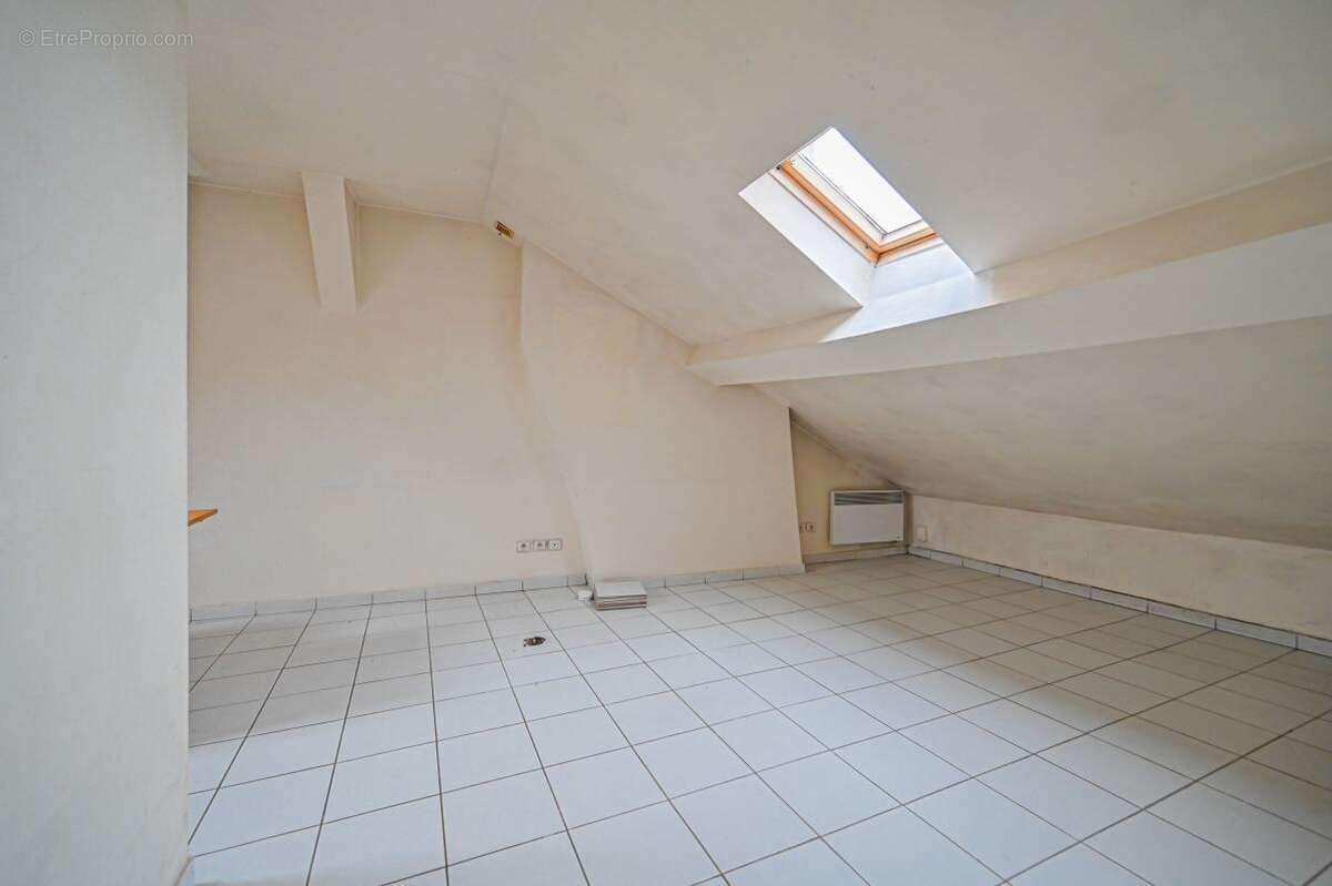 Appartement à PARIS-12E