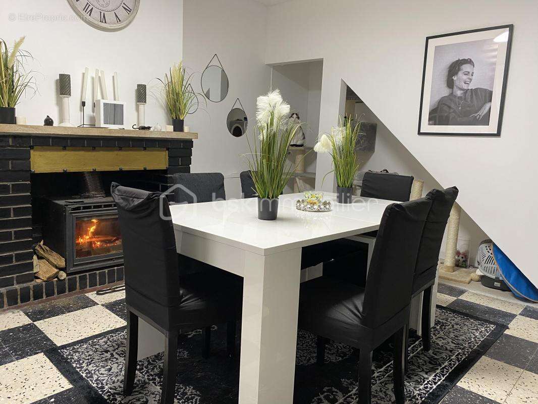 Maison à SAINT-SAUVEUR-LES-BRAY