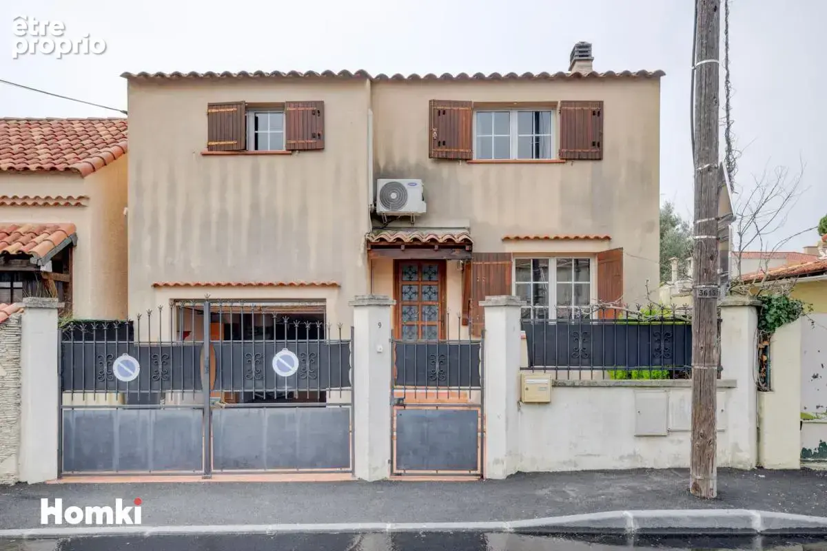Villa de type 4 jumelee d'un cote avec 2 terrasses un jardin et garage - photo 19