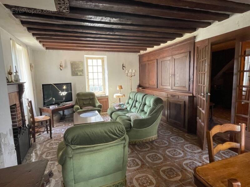 Maison à BUSSIERE-DUNOISE