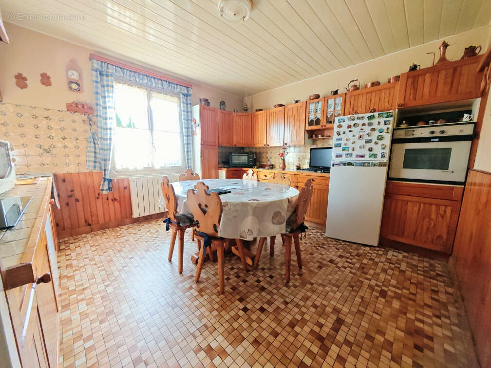 Maison à FONTAINE-LE-PIN