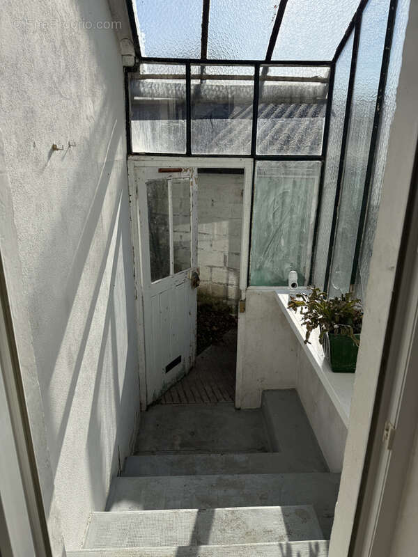 Maison à SAINT-COSME-EN-VAIRAIS