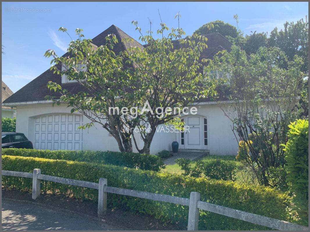 Maison à SAINT-LEONARD