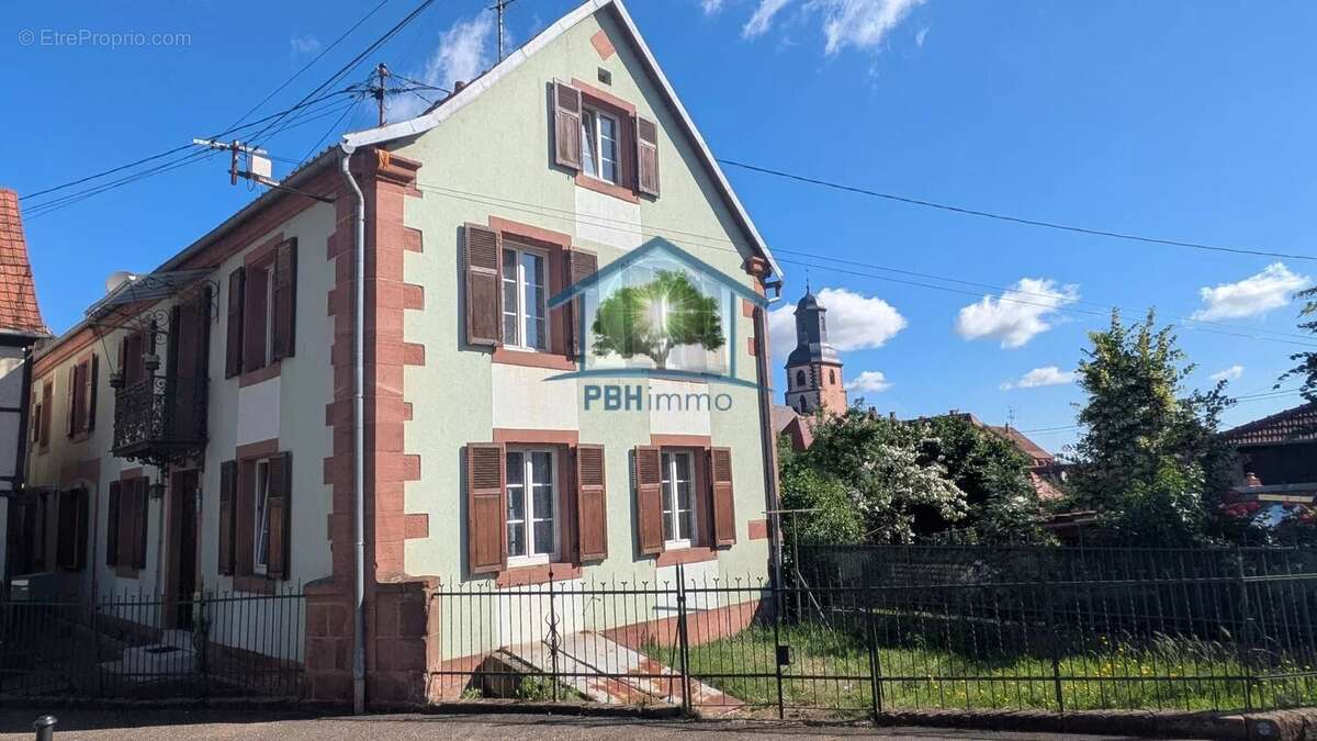 BOUXWILLER (67) - Immeuble avec 2 Appartements et Petit Maison sur 2.97 ares - photo 2
