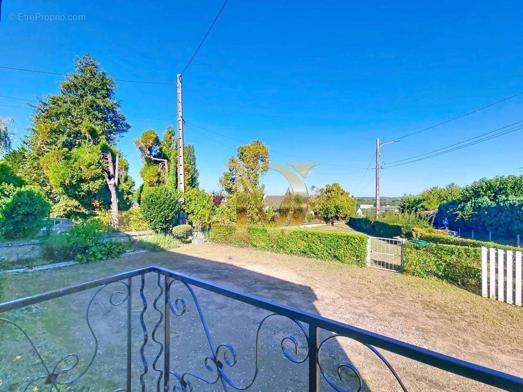 Maison à MONTLOUIS-SUR-LOIRE