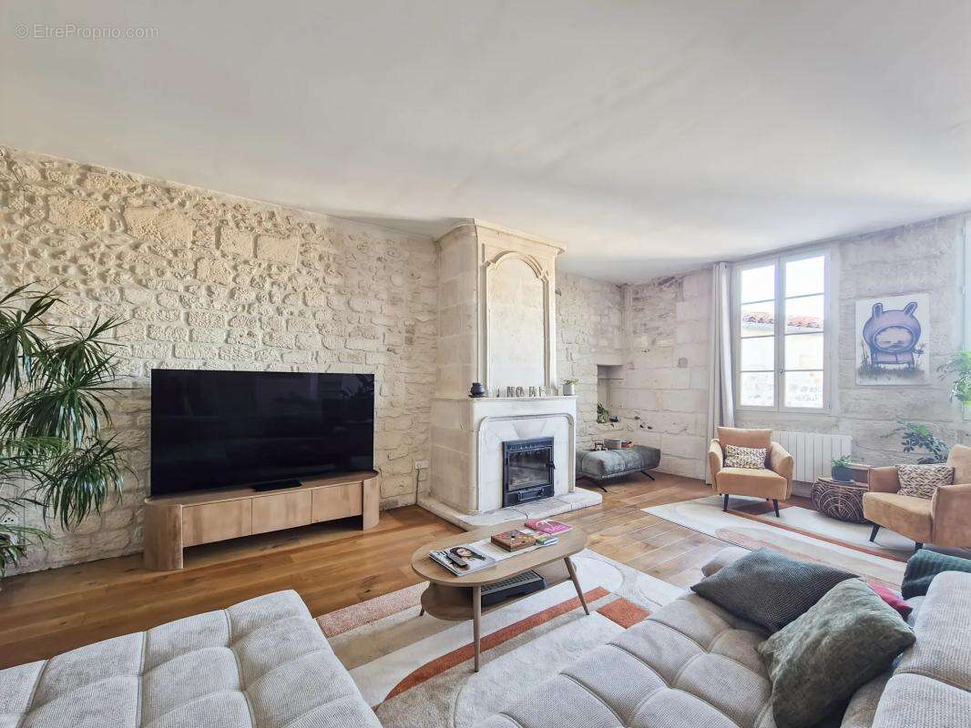 Appartement à SAINTES