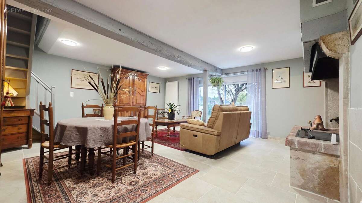 Maison à SAINT-DOULCHARD