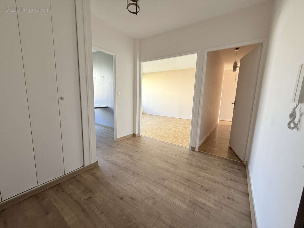 Appartement à SAINT-ETIENNE
