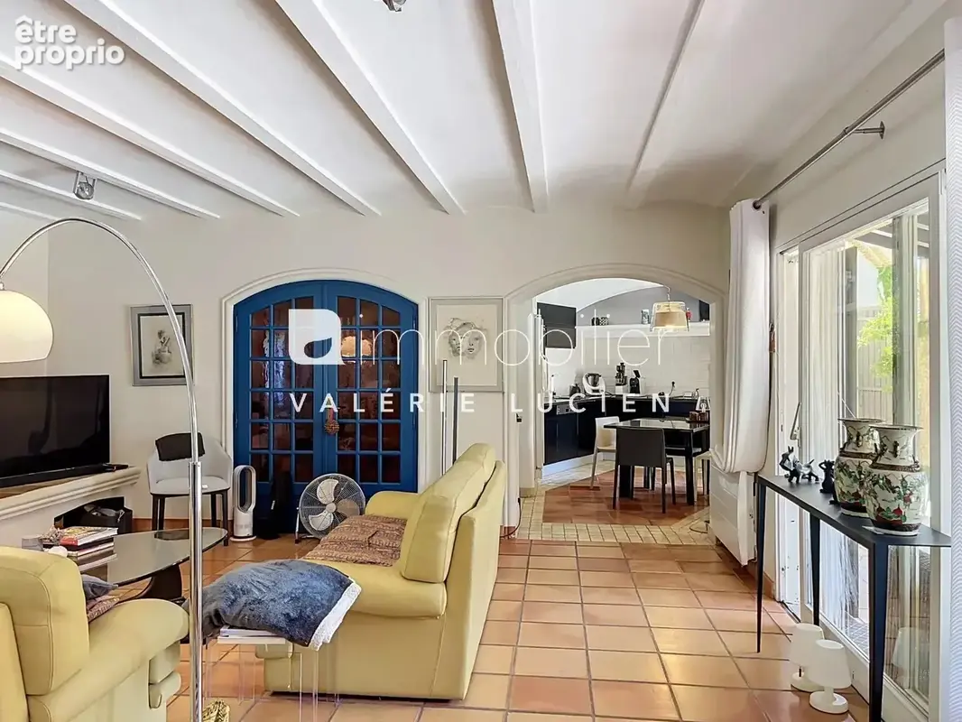 Maison familiale de plain-pied avec piscine – Arles, secteur Pont-de-Crau - photo 5