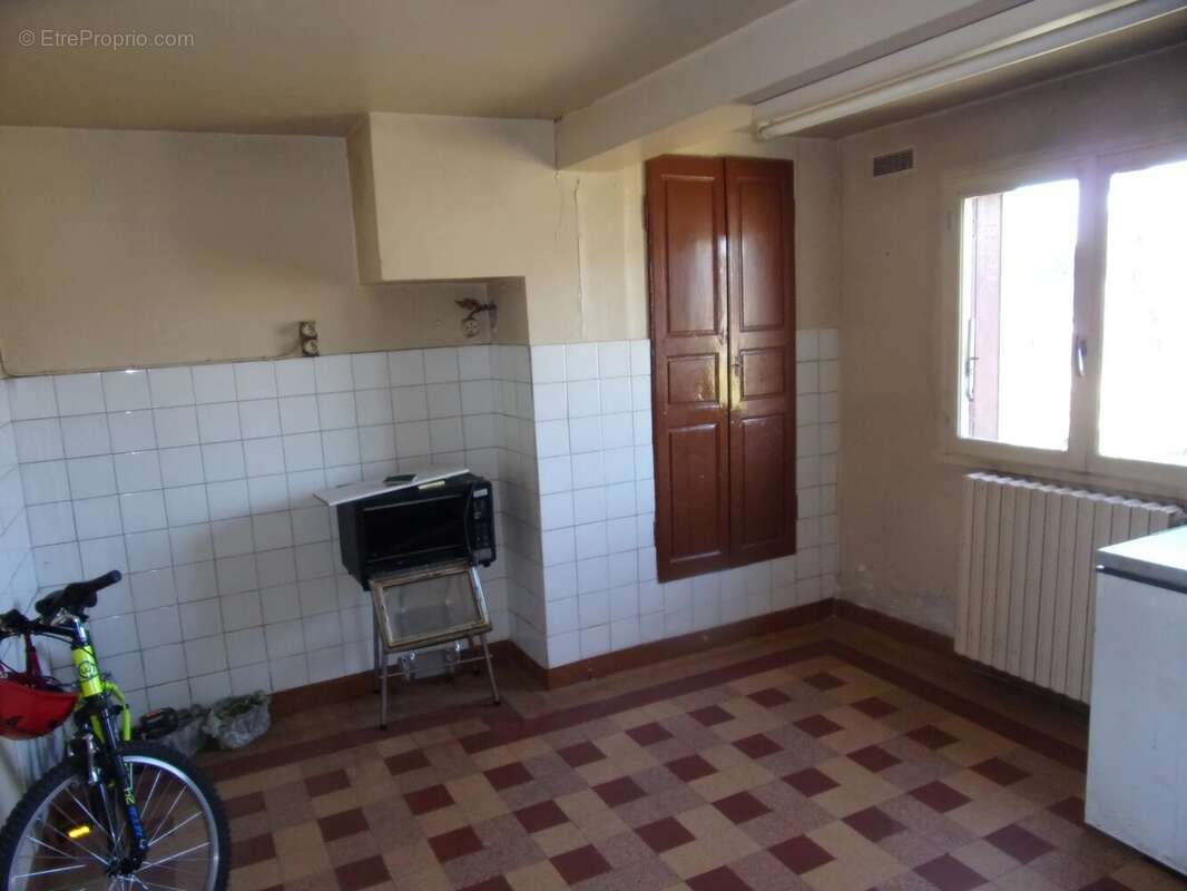 Appartement à AVERMES