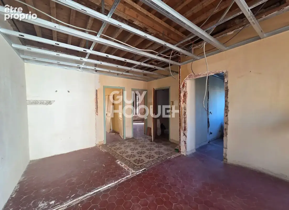 A VENDRE LE SOLER, maison de maître offrant plus de 300m² de surface avec cour et terrasses - photo 7