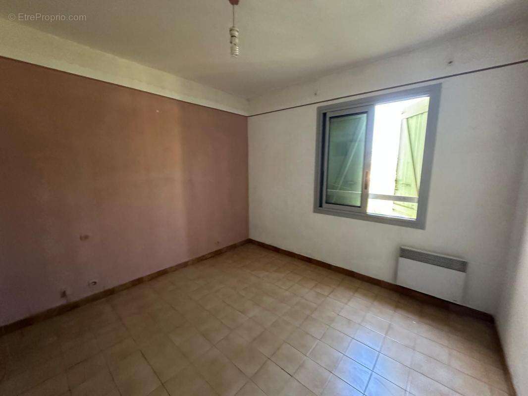 Appartement à SIX-FOURS-LES-PLAGES