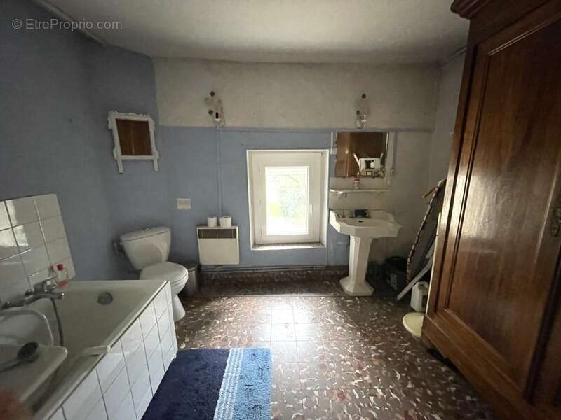 Maison à SAINT-MARTIN-DE-VALGALGUES