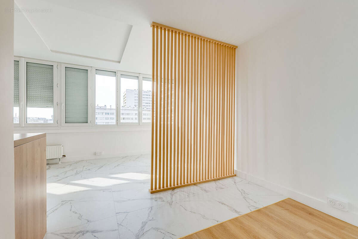 Appartement à PARIS-14E