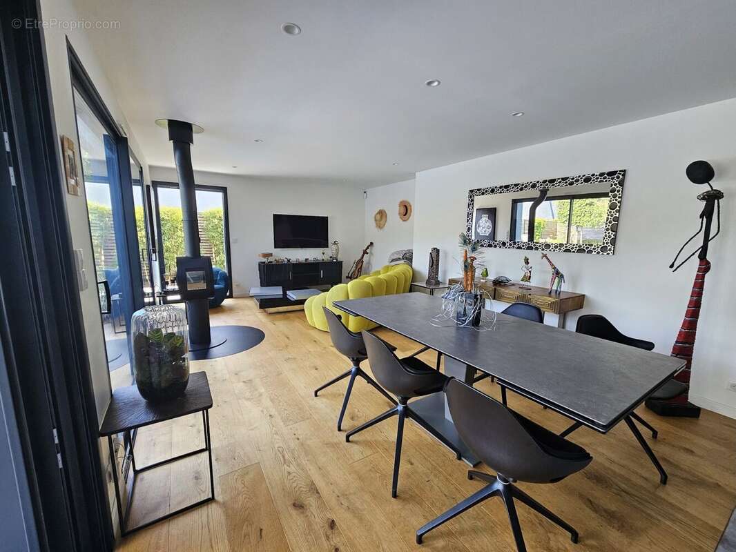 Maison 157 m² à Larmor-Plage  - photo 2