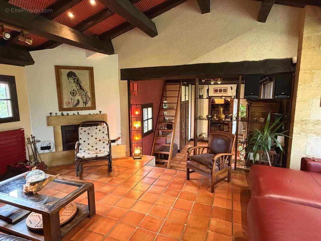 Maison à MONPAZIER