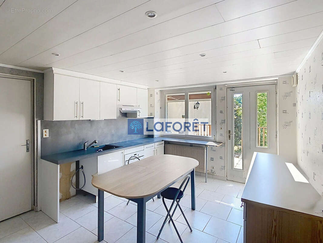 Maison Bussieres Les Belmont 4 pièce(s) 106 m2 - photo 3
