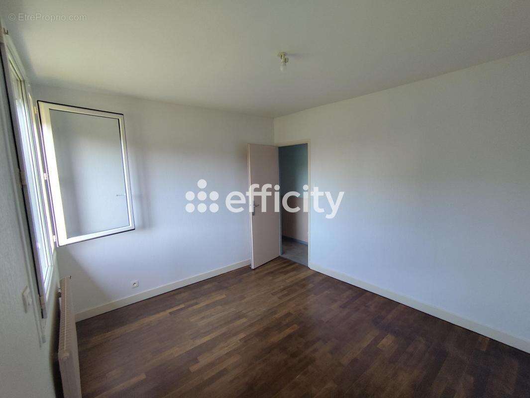 Maison à SAINTE-GAUBURGE-SAINTE-COLOMBE