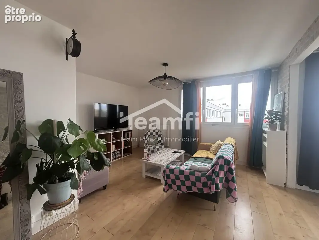 Appartement 71 m² à Fleury-Les-Aubrais  - photo 6