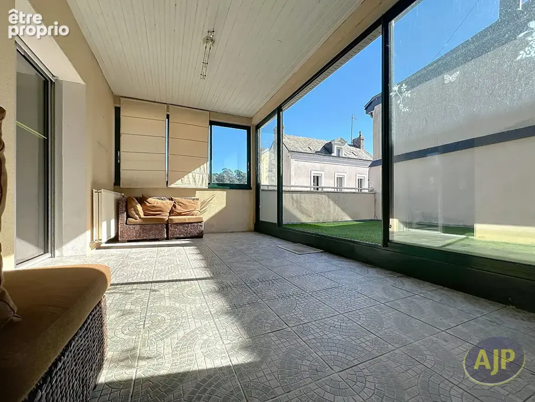 Maison 8 pièces 230 m² à vendre à Segre (49500) - photo 5