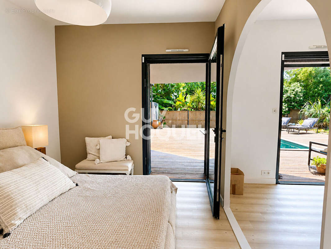 Villa d'architecte contemporaine avec piscine - photo 14