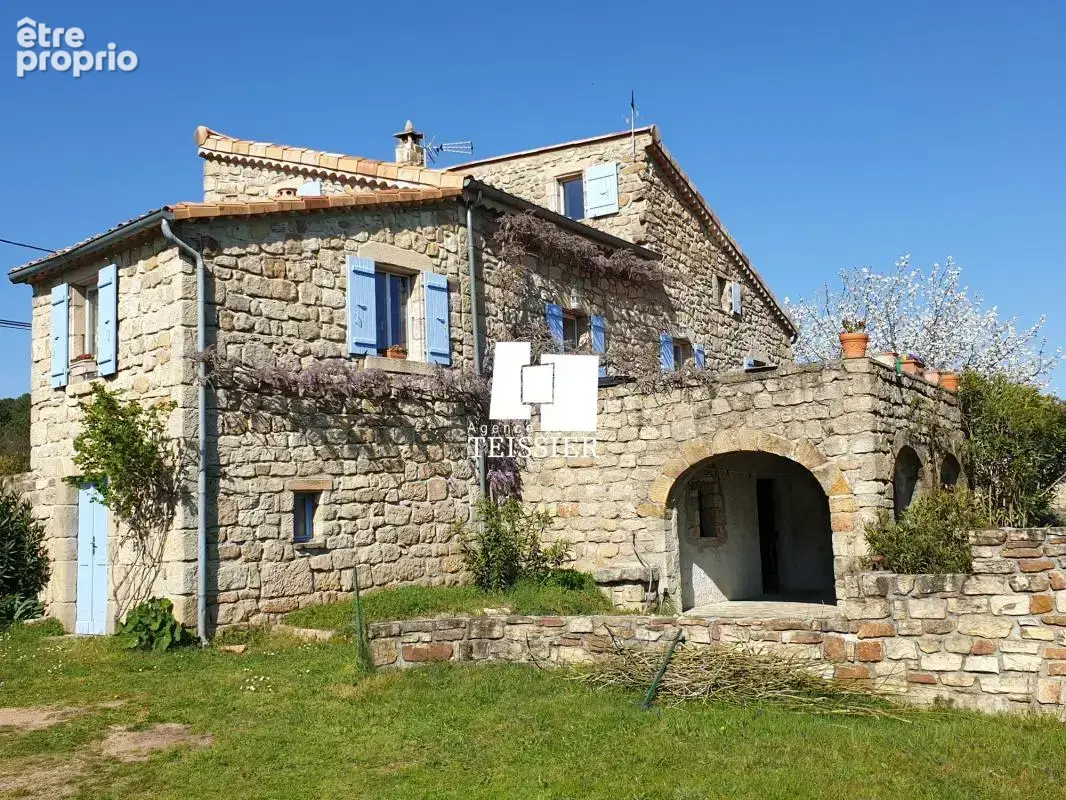 07140 Secteur Les Vans : Luxueuse maison en pierre indépendante - photo 2