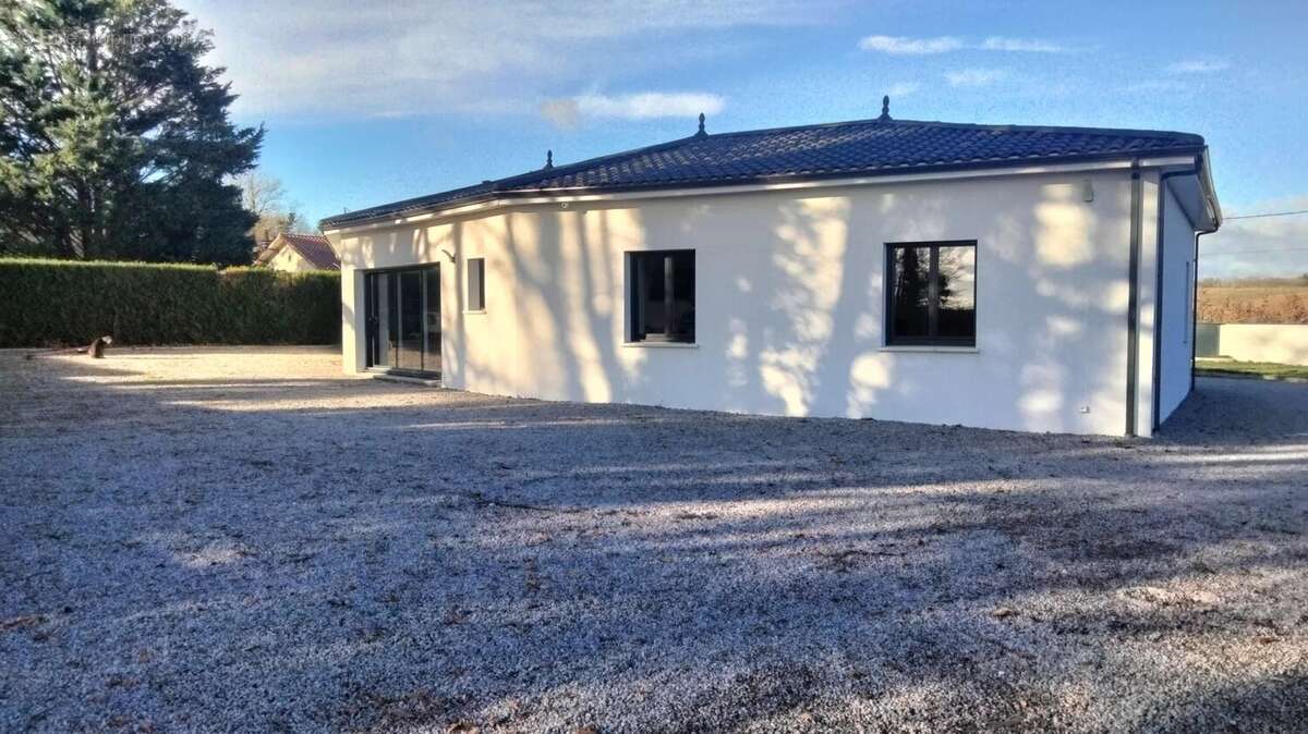 Maison à BIARD