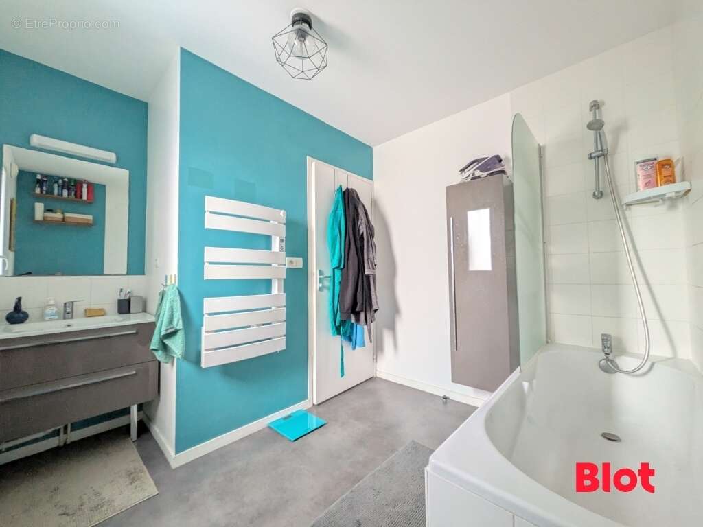 Appartement à THORIGNE-FOUILLARD
