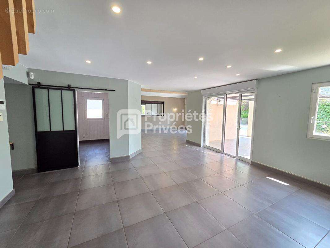 Maison Malataverne 6 pièces 165 m2 - photo 5