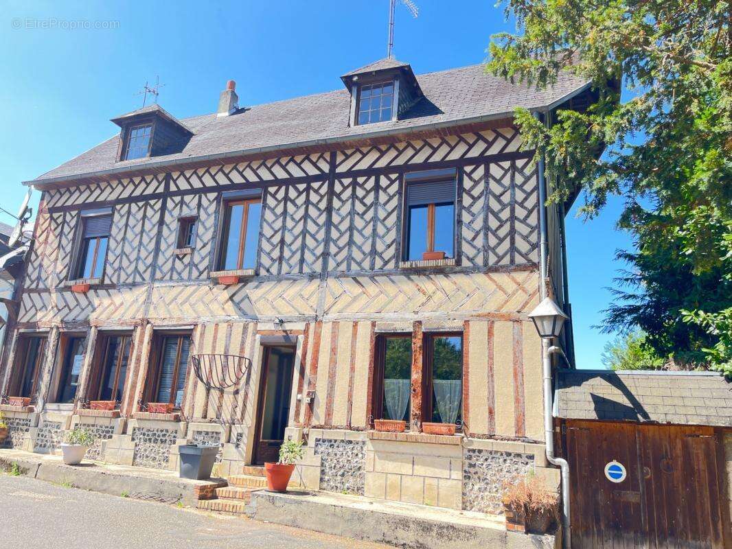 Maison 8 pièces 151 m2 - photo 2