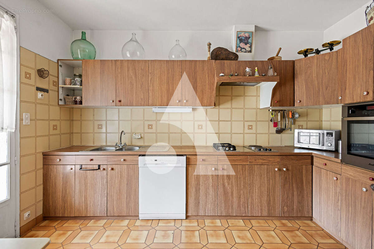 Maison à SAINT-MARC-JAUMEGARDE