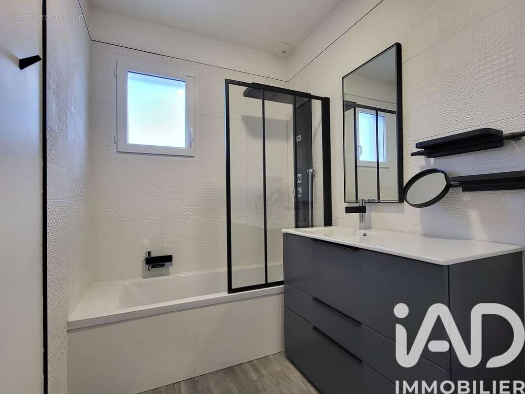 Photo 9 - Maison à BOUGUENAIS