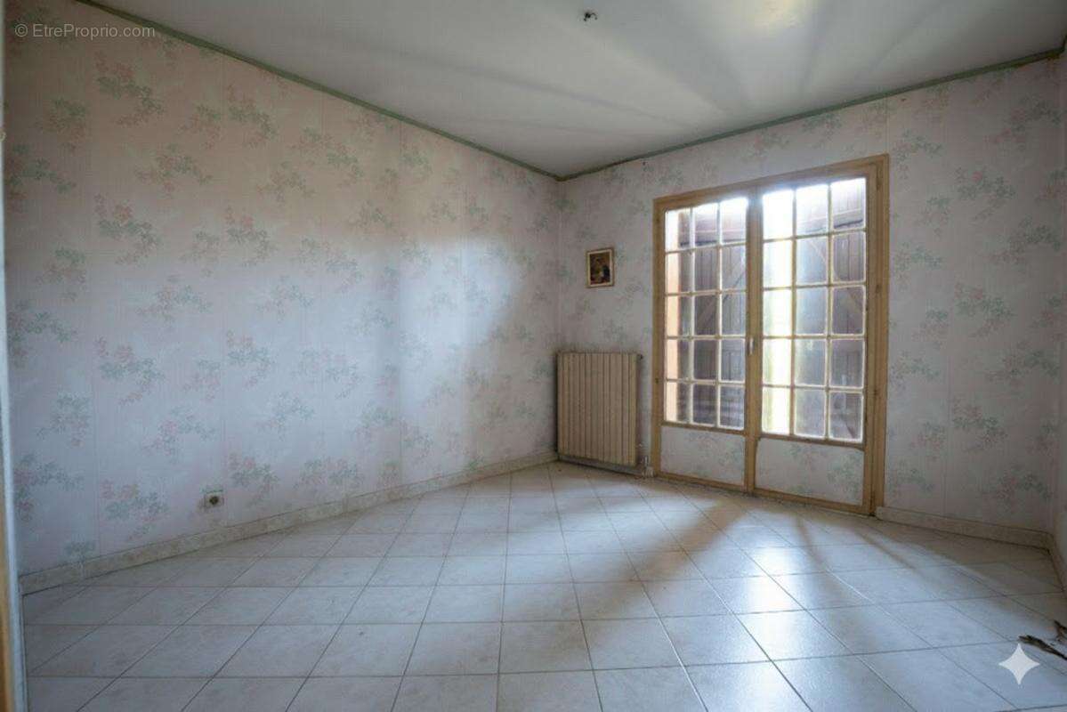 Maison à LA MAGDELAINE-SUR-TARN