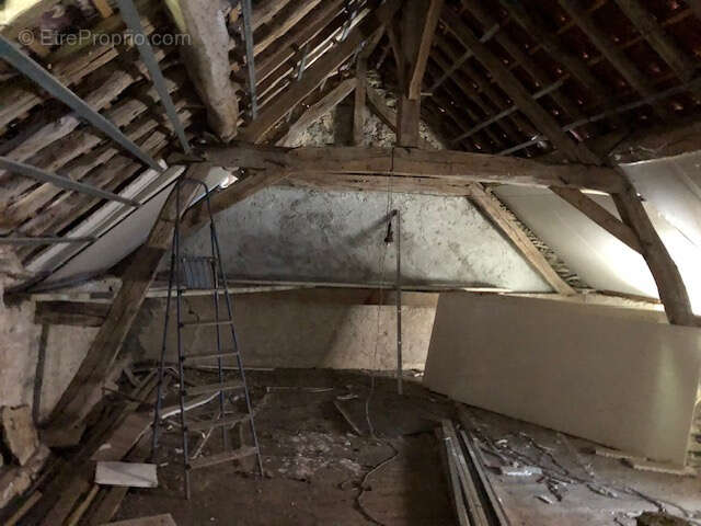 Maison à NOYERS