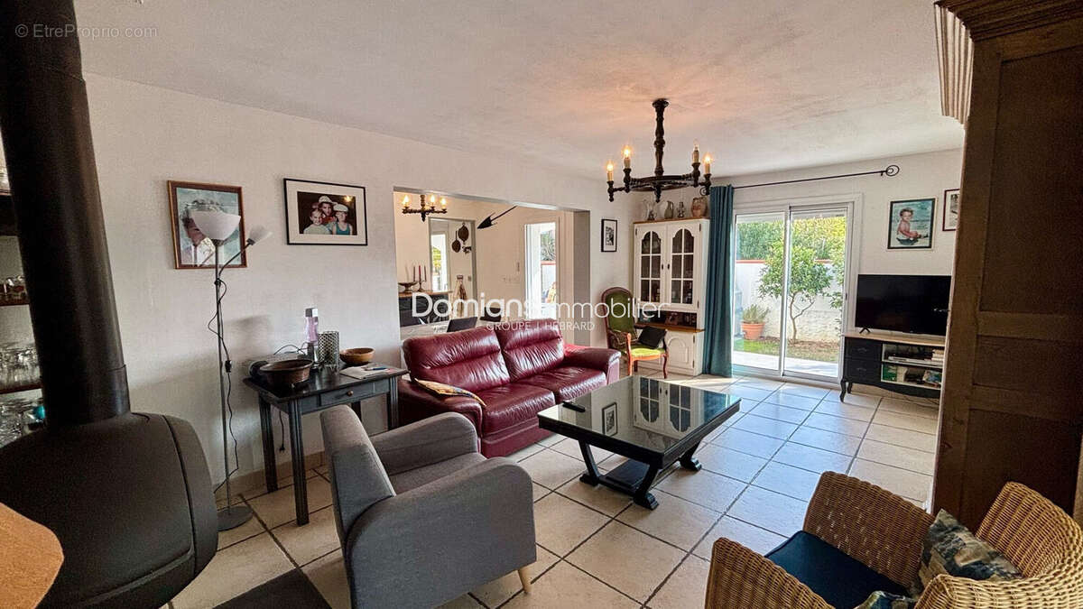 Maison 155 m² à Saint-Cyprien  - photo 4