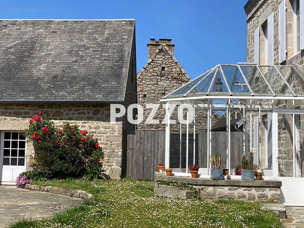 Maison à MONTFARVILLE
