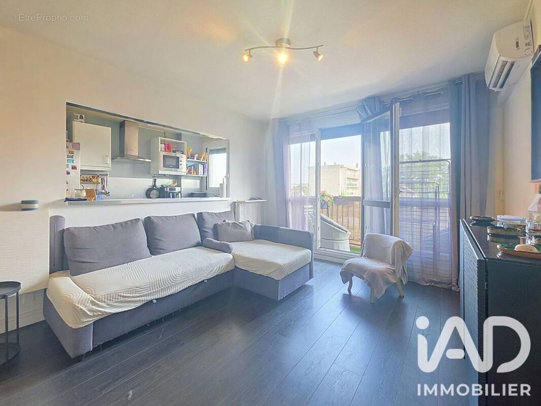 Photo 1 - Appartement à LES PAVILLONS-SOUS-BOIS