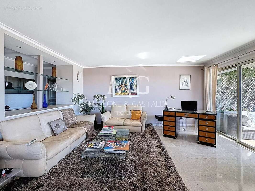 Appartement à LE CANNET