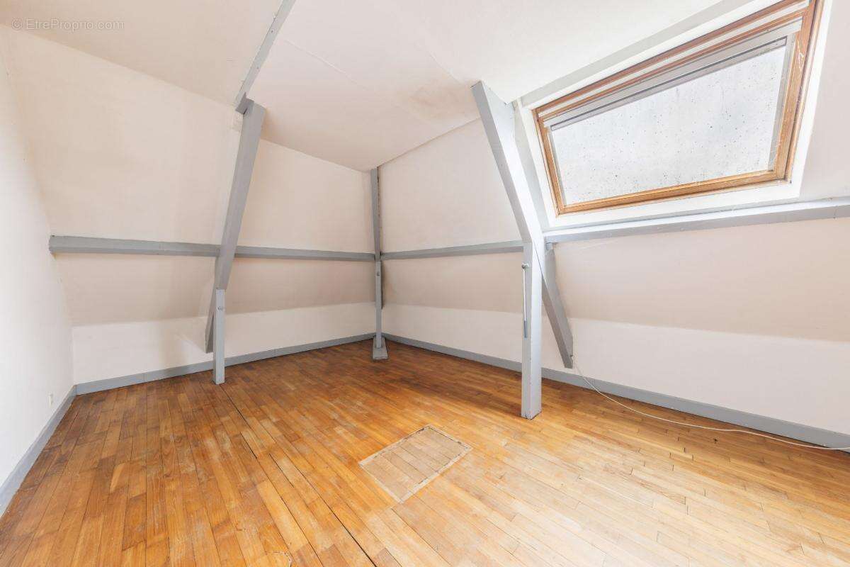 Maison à TERRASSON-LAVILLEDIEU