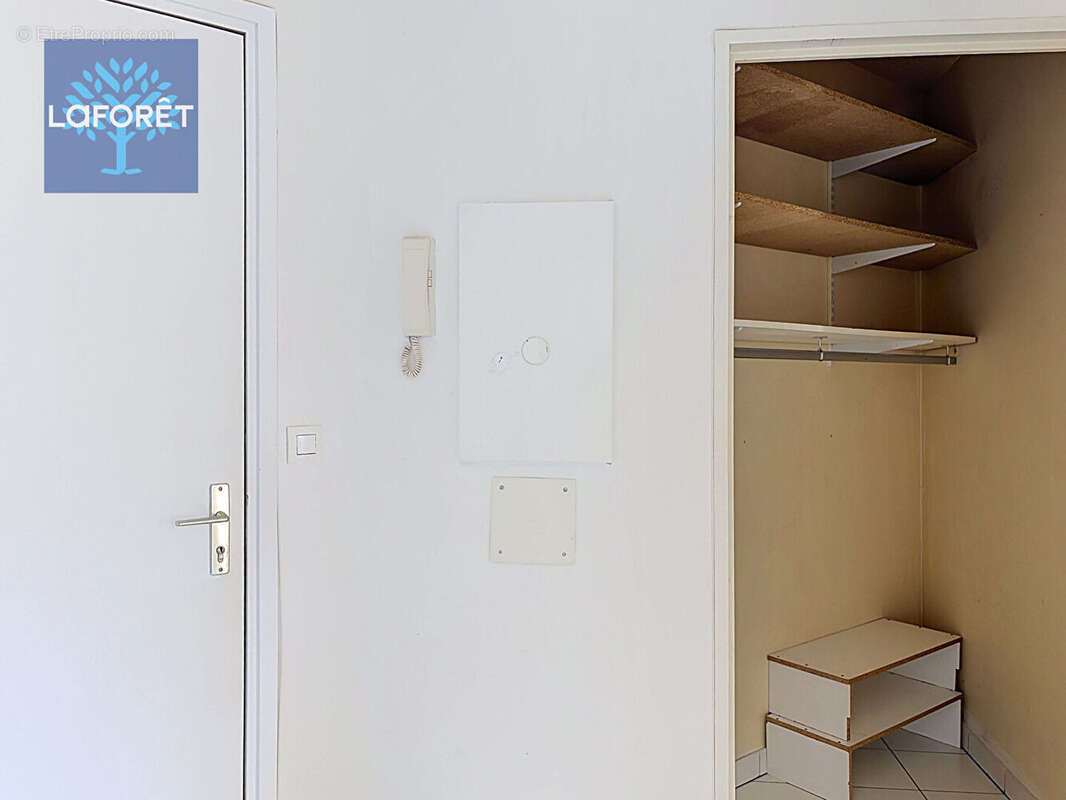 Appartement à SAINT-GENIS-LAVAL