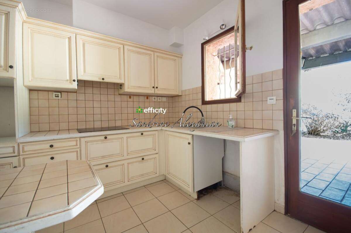 Maison 80 m² à Vidauban  - photo 7