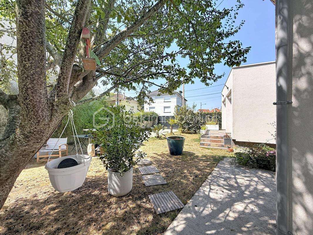 Charmante maison familiale avec 2 chambres, bureau et jardin de 497 m² - photo 20