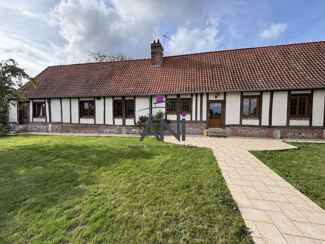 Maison à NEUFCHATEL-EN-BRAY