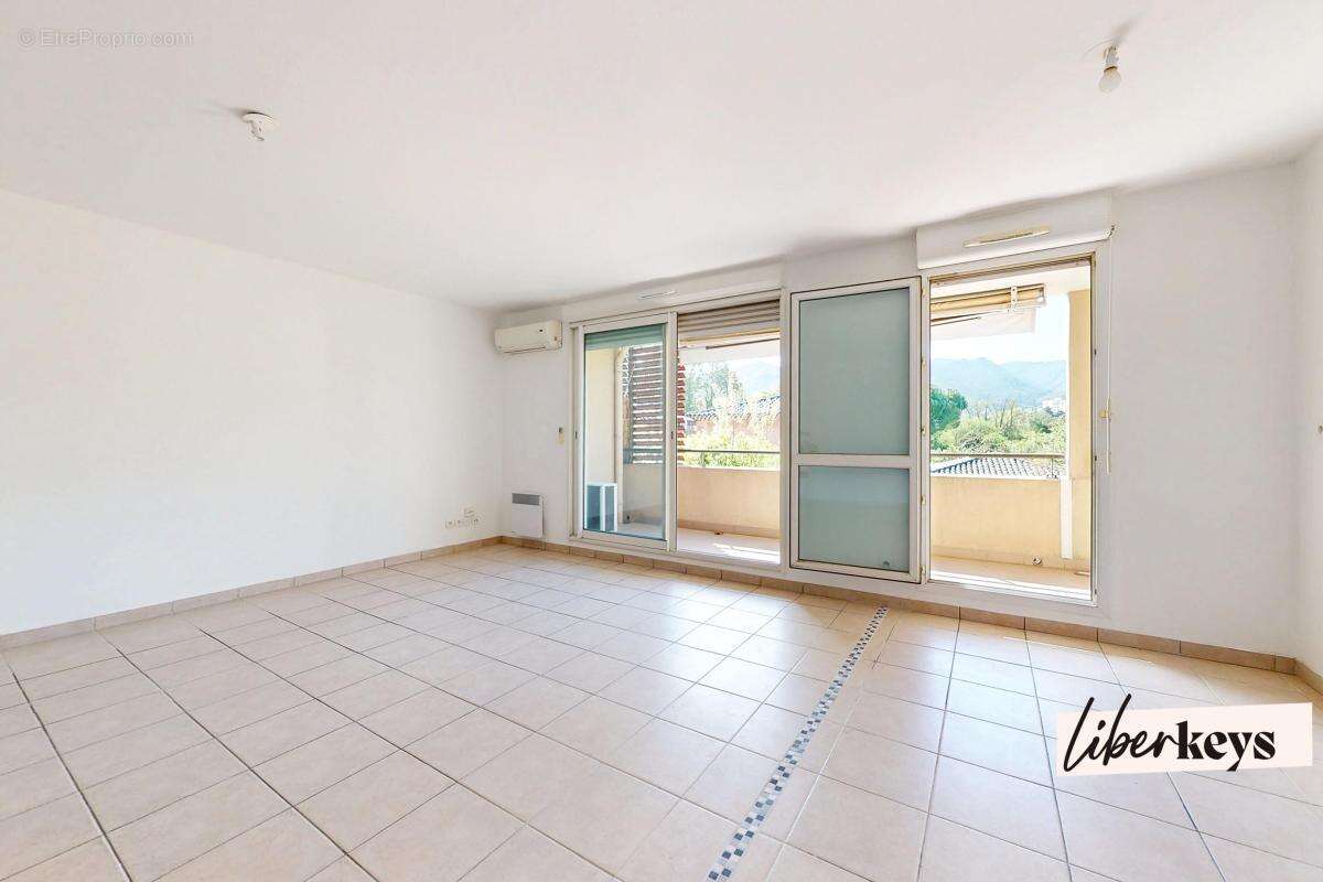 Appartement à MARSEILLE-11E