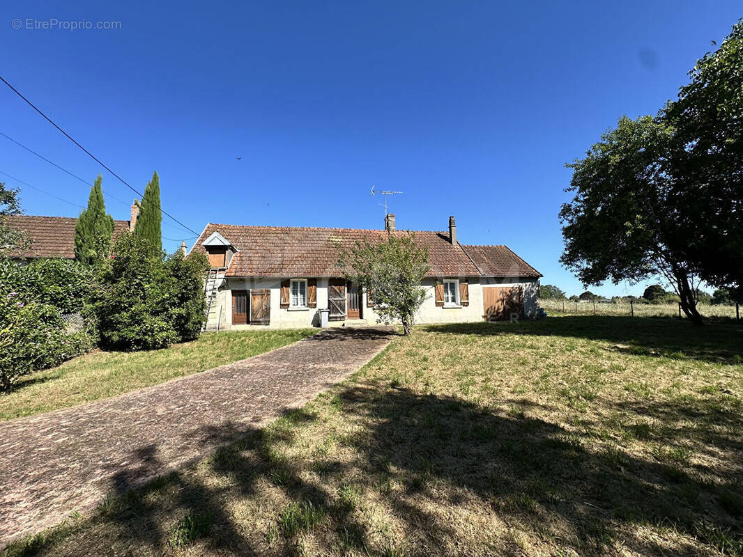Maison à SAVIGNY-EN-SANCERRE