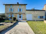 Maison à MAUZAC-ET-GRAND-CASTANG