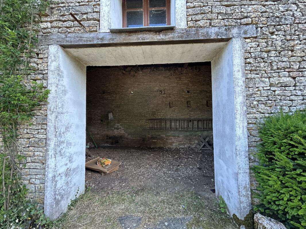 maison type longère de caractères - 156m2 - terrain 899m2 - photo 12