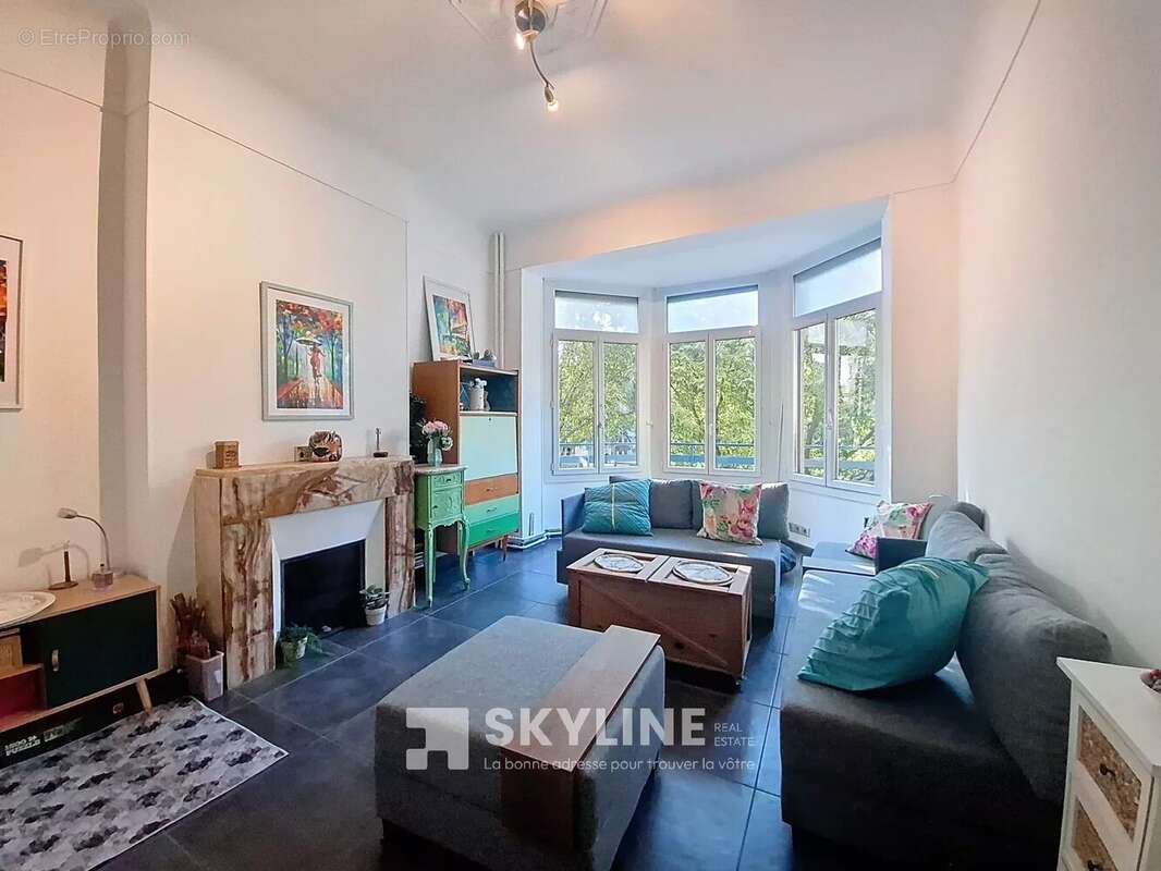 Appartement à MARSEILLE-6E